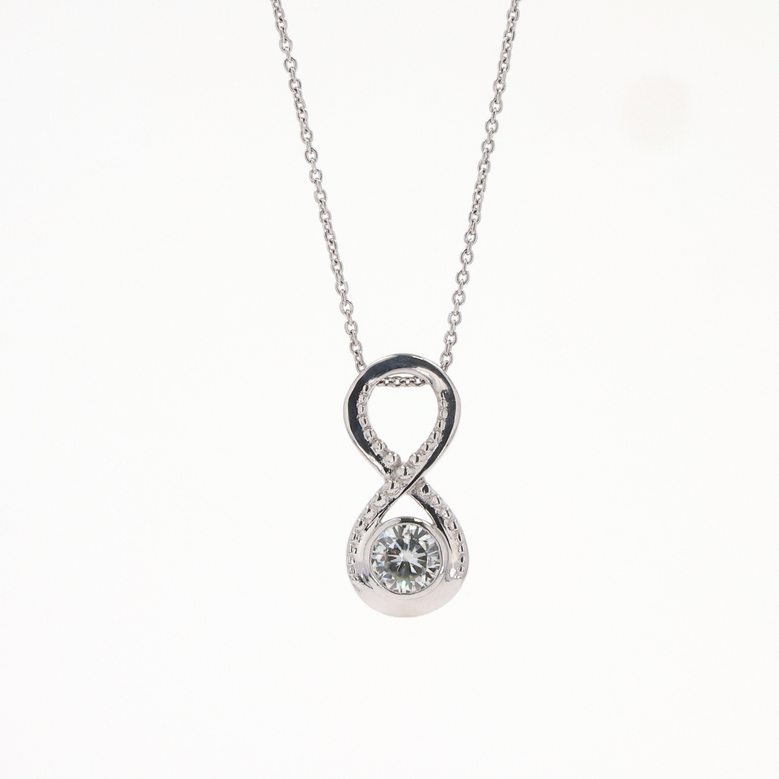 0.80 CTW DEW Round Forever Classic™ Moissanite Necklace